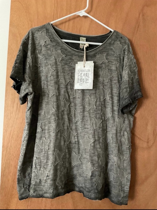 Magnolia Pearl Tops - Magnolia Pearl Olive-Gray Star Textured Short Sleeve Tee